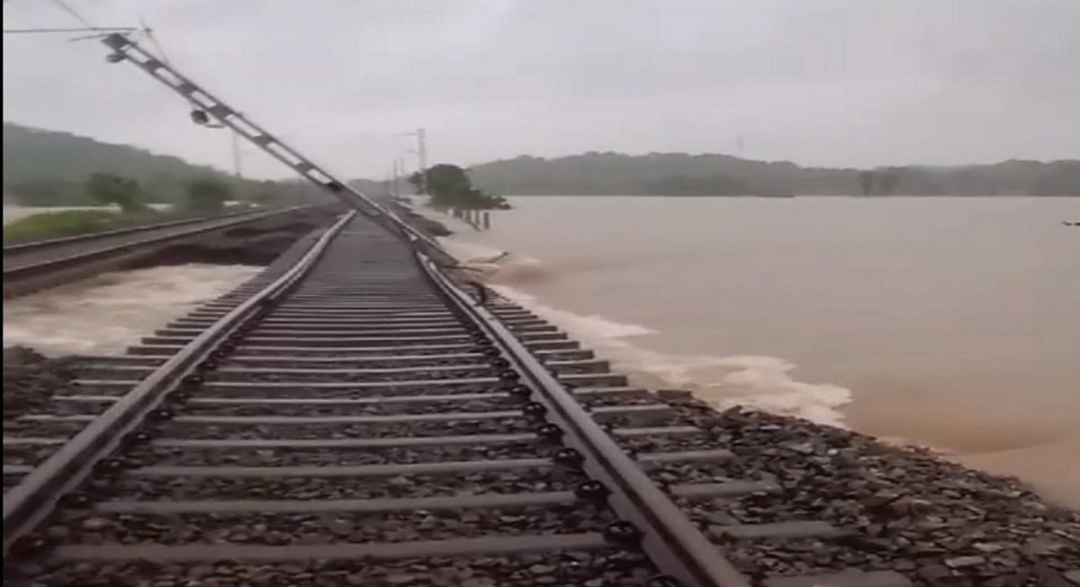 Heavy rain and flooding in Mahbubabad, Telangana - PTI